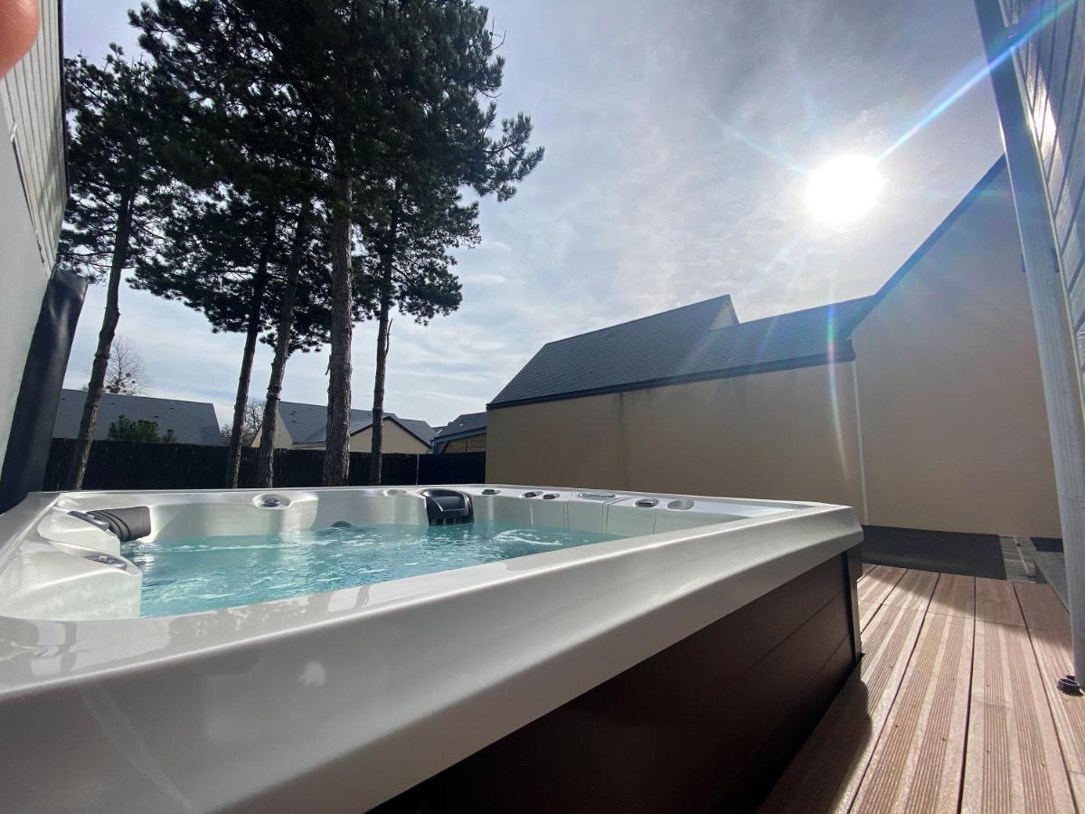 La Moussette Villa Jullouville-les-Pins Exteriör bild