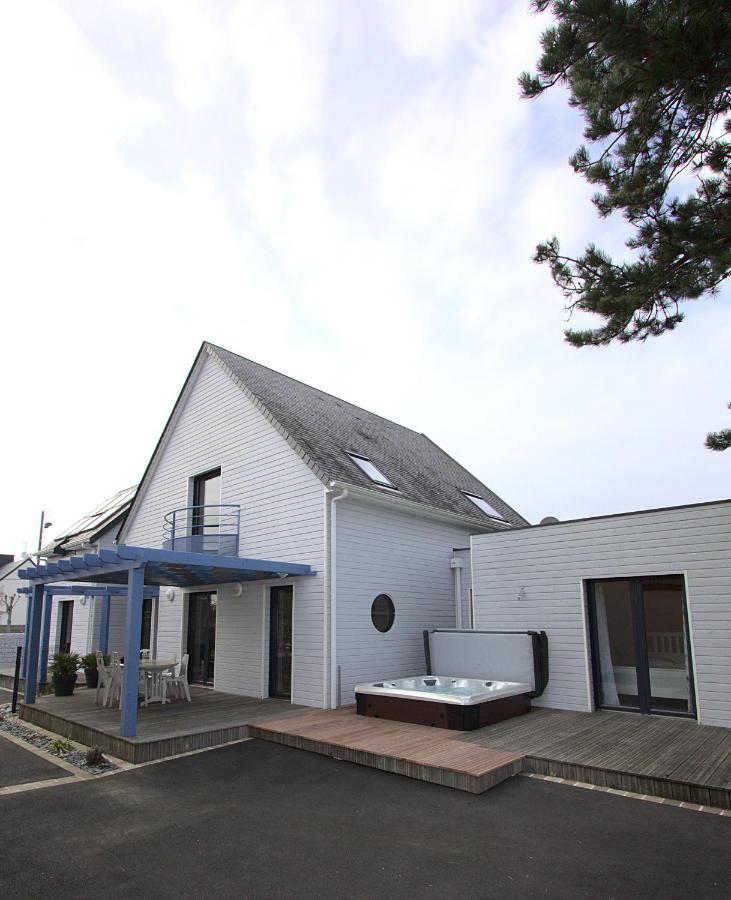 La Moussette Villa Jullouville-les-Pins Exteriör bild